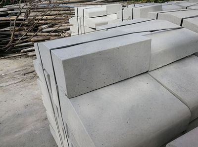 建筑工程側(cè)石 方塊石 路沿石花崗巖側(cè)石價(jià)格馬路牙子工廠直銷道路側(cè)石